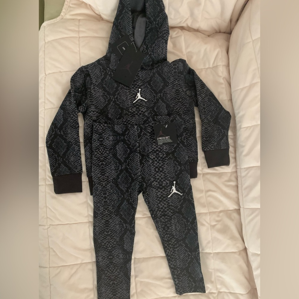 Girls Toddler Jordan Jumpman Python Hoodie and Leggings Set Size 2T